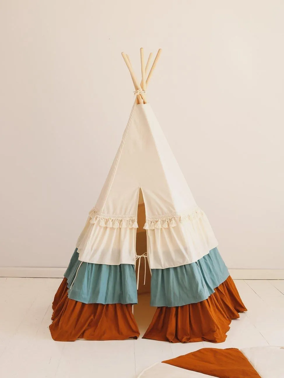 Circus Teepee Tent With Frills