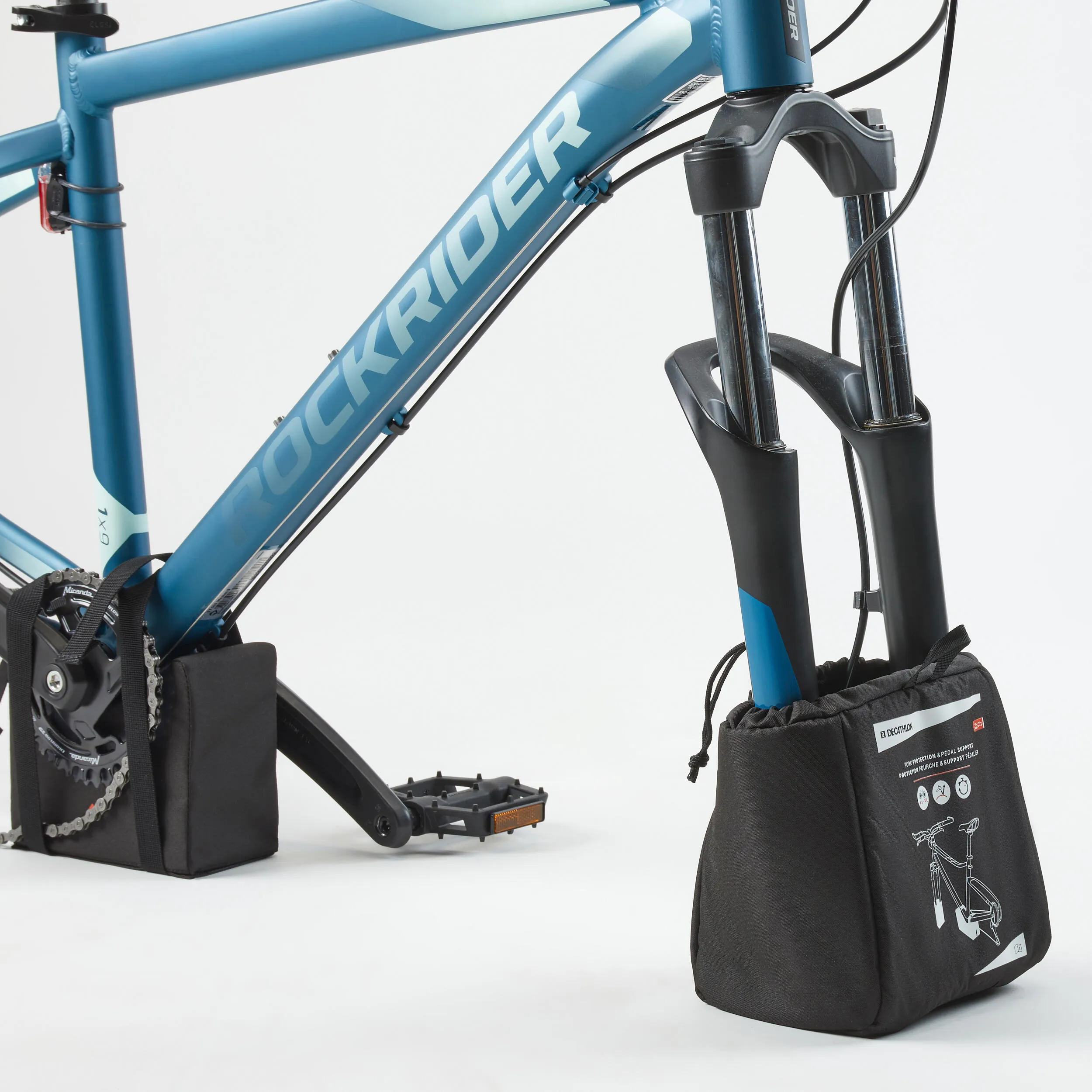 DECATHLON protective fork and crankset