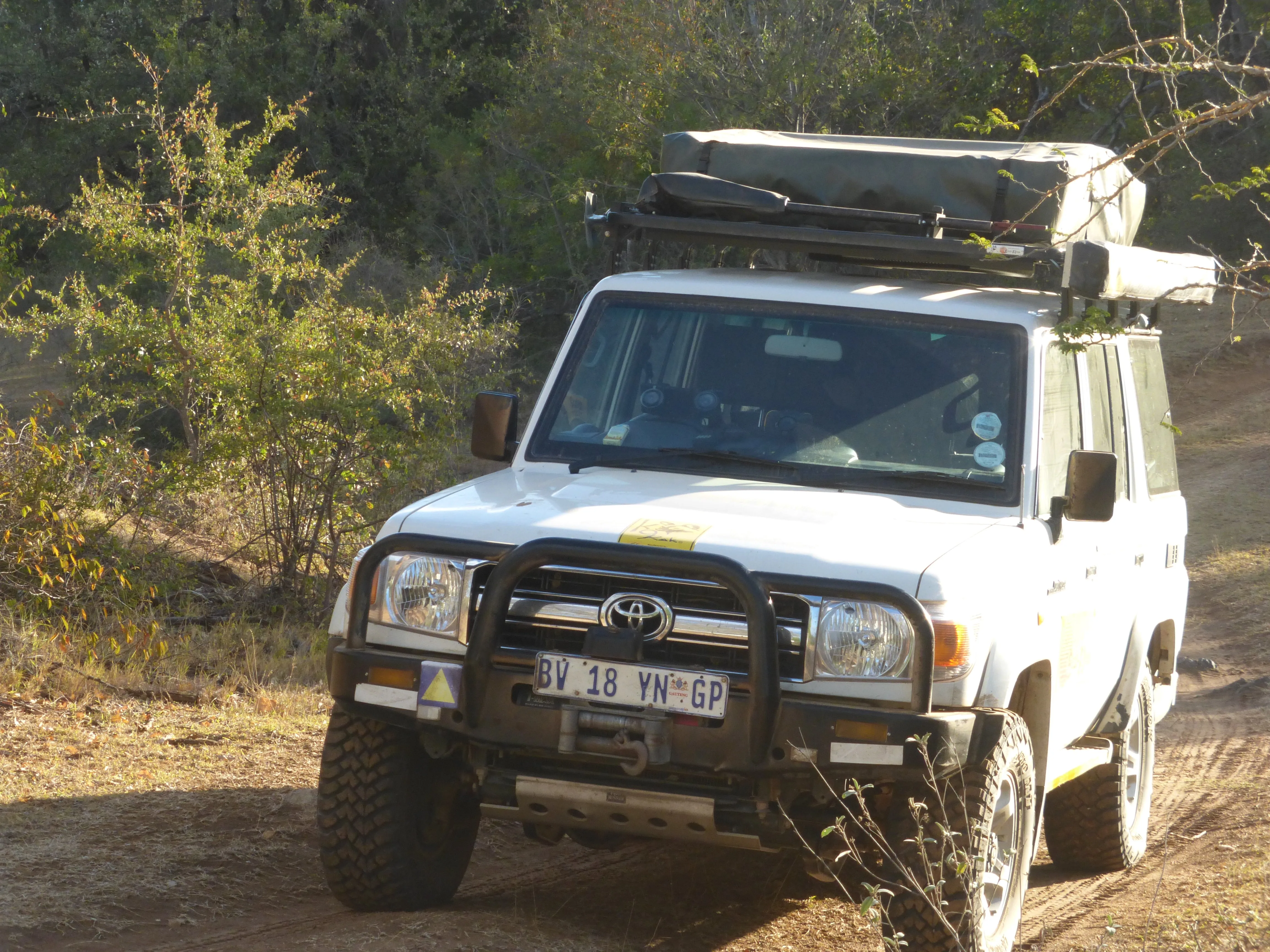 Toyota Land Cruiser 70 Series K9 Roof Rack Kit