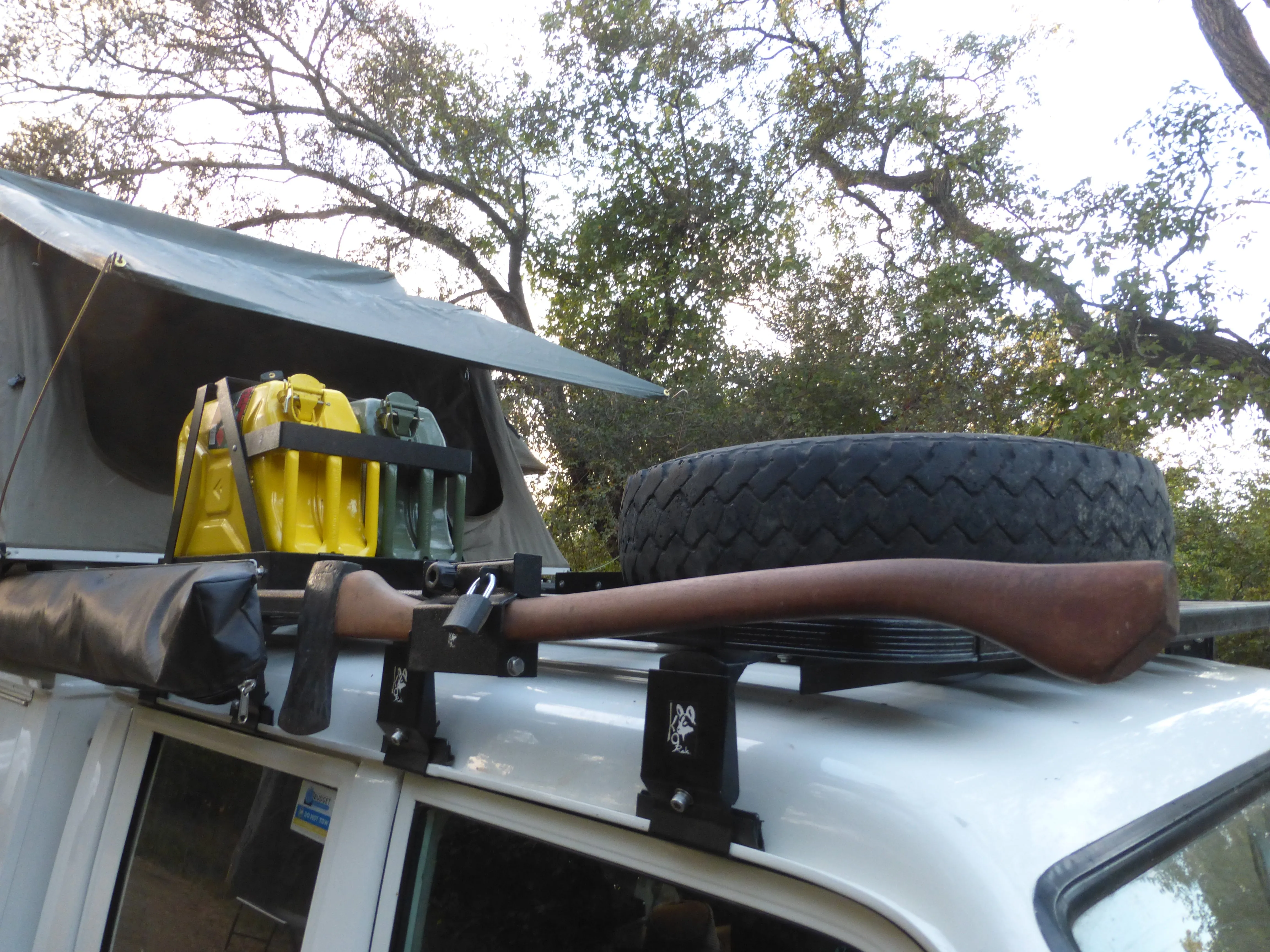 Toyota Land Cruiser 70 Series K9 Roof Rack Kit