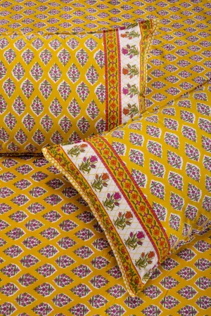 Vandevi Bootah Jaal Yellow Cotton Bedsheet